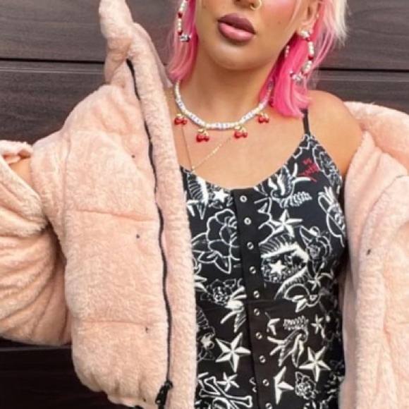 New Betsey Johnson RED HOT HEARTS CHERRY NECKLACE RED - Picture 9 of 11